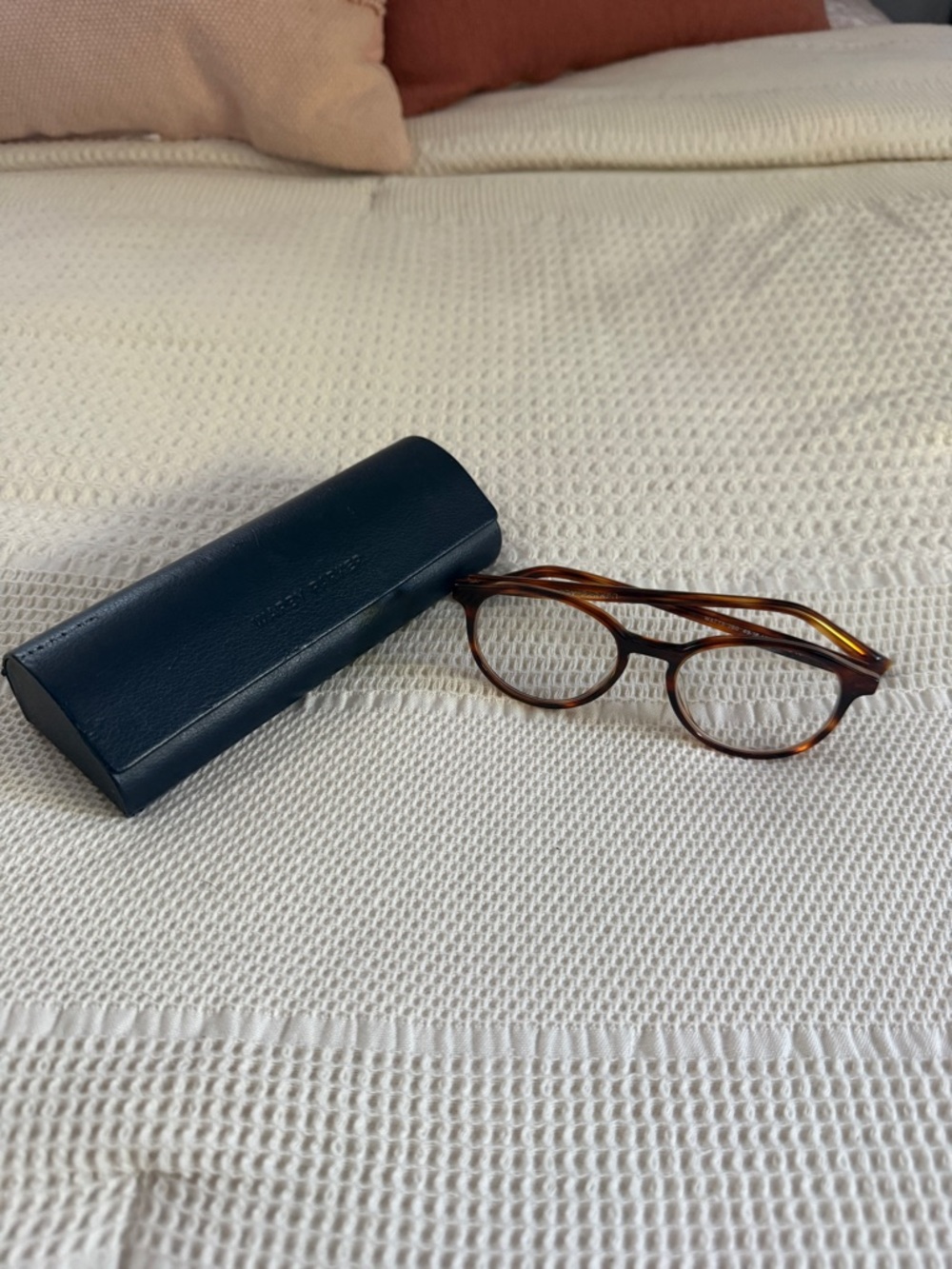 Warby Parker Tortoiseshell Round Glasses with Navy Case